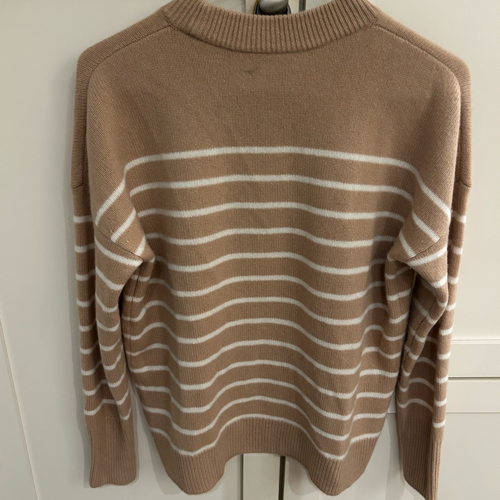NWT Vineyard Vines cashmere Tan and Cream Striped Sweater, size small. - Picture 4 of 4